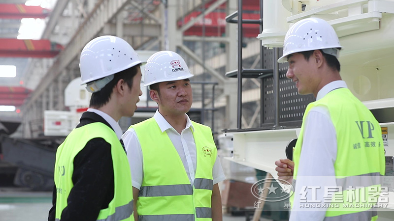 客戶(hù)來(lái)廠(chǎng)參觀石頭磨沙機(jī)器